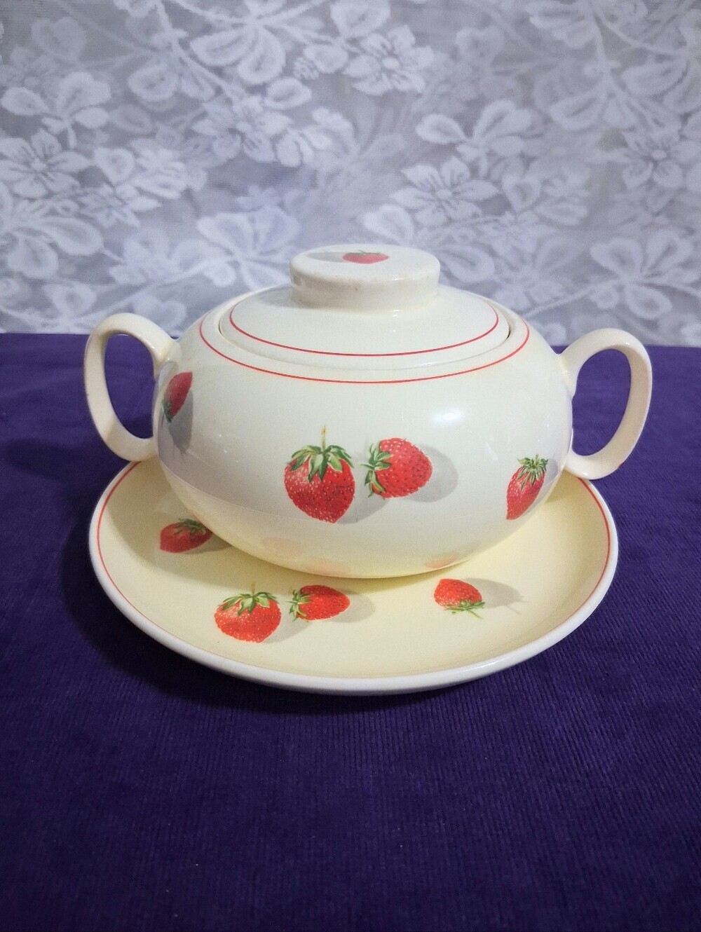 Vintage / Antique Cavitt-Shaw "Shortcake" Strawberry Sugar Bowl W.S. George